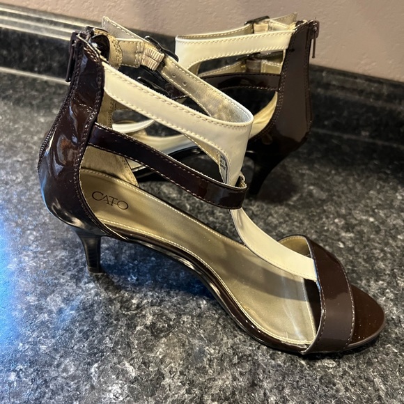 Ladies heels - Picture 2 of 5